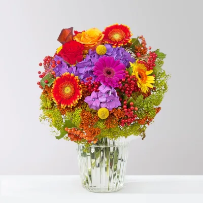Blumenstrauß 'Waldspaziergang', handgebunden