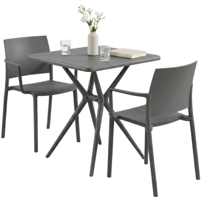 CLP Gartenmöbel-Set wetterfest Pula, 2 Stapelstühle und quadratischer Bistrotisch, Sitzgruppe aus Kunststoff für Balkon, Terrasse und Garten