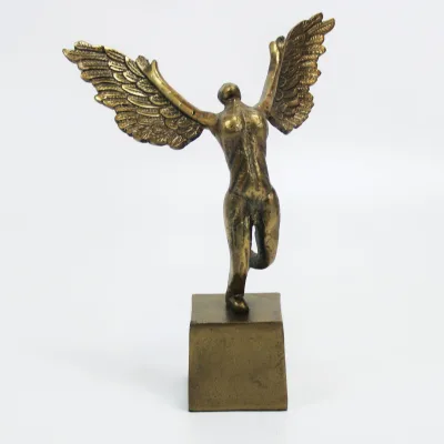 Engel auf Sockel, gold, Höhe ca. 29 cm