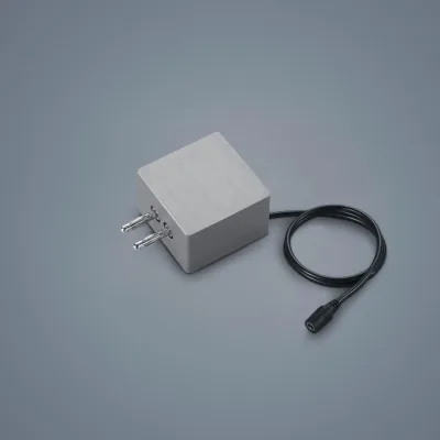 Helestra Deckenleuchte Nickel 4.5x3x4.5 cm