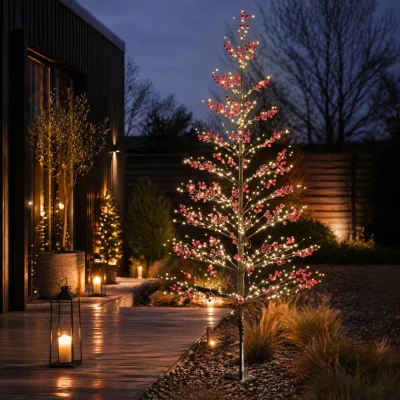 LED Baum mit roten Beeren, 775 LEDs, warmweiß, Höhe ca. 180 cm