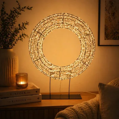 LED Kranz auf Standfuß, schwarz, 6000 warmweiße LEDs, ca. Ø 75 x H 95 cm