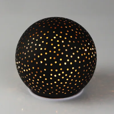 LED Kugel 'Punkte', schwarz, ca. Ø15 x H15 cm