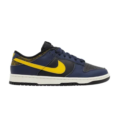Nike Dunk Low Vintage Michigan