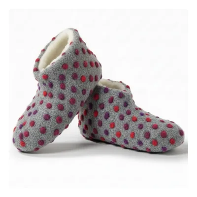 NYVI Bettschuhe IamFlauschi – Kuschelig Warme Hausschuhe aus 100% Reiner Schafwolle Größe:42 / 43;Farbe:Cozy Silber