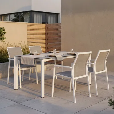 Stern KARI Aluminium Set 5-teilig Kari Aluminium weiß mit 4 Stapelsesseln und einem Tisch Penta 130x80 cm Stone light