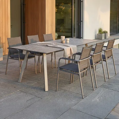Stern VENTO Aluminium Set 7-teilig Vento Aluminium graphit mit 6 Stapelsesseln und einem Tisch Interno 220x100cm graphit mit Slate srone