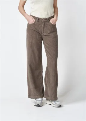 Straight Leg Cordhose Modell: Amelia GOTS