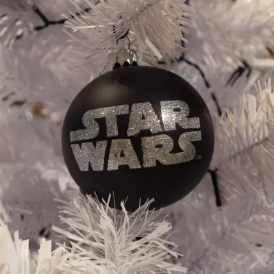 Weihnachtskugel im Star Wars Look in schwarz, ca. 8 cm